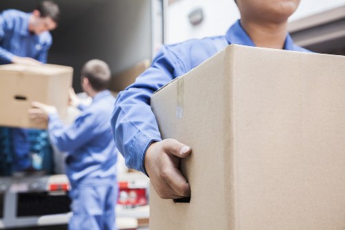 Local man and van removal service for Burntoak home moves