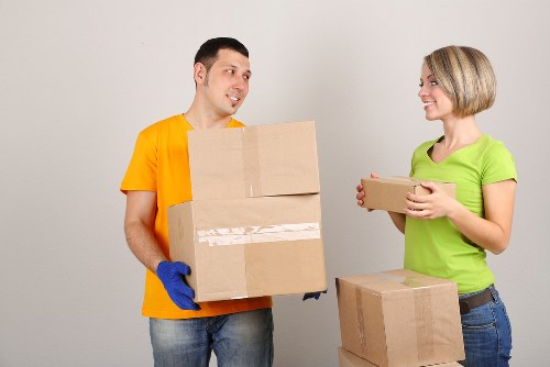 Professional loading support for a Burntoak flat or house move