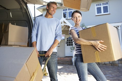Local truck hire for properties with limited Burntoak street access